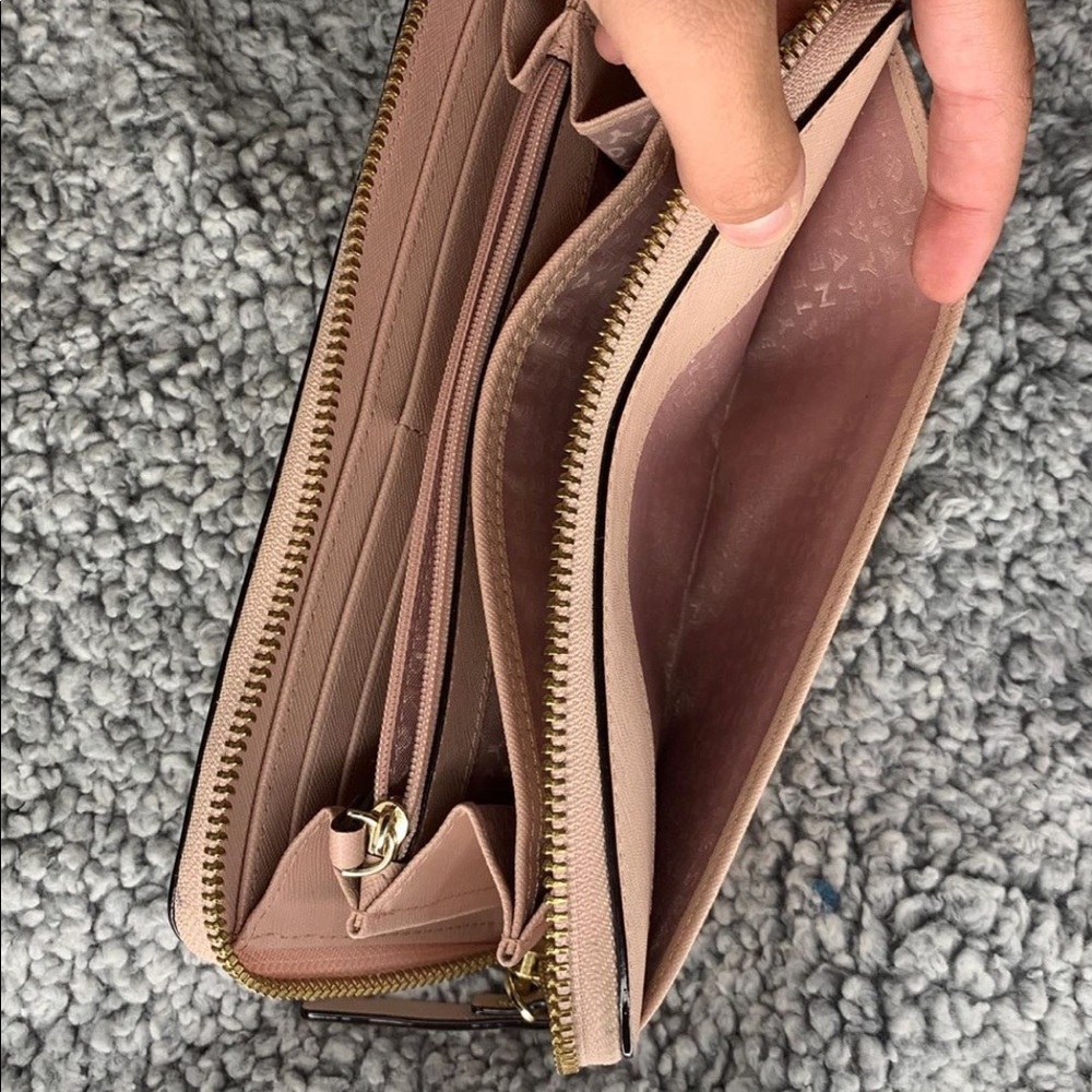 Kate Spade Wallet - Picture 5 of 5